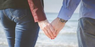 ਹਾਈਕੋਰਟ ਦਾ ਵੱਡਾ ਫੈਸਲਾ : ਜੀਵਨਸਾਥੀ ਨਾਲ ਜਾਣਬੁੱਝ ਕੇ ਸਰੀਰਕ ਸਬੰਧ ਬਣਾਉਣ ਤੋਂ ਮਨ੍ਹਾ ਕਰਨਾ ਕਰੂਰਤਾ