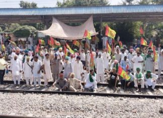 ਪੰਜਾਬ ‘ਚ ਕਿਸਾਨਾਂ ਦੇ ਰੇਲ ਰੋਕੋ ਅੰਦੋਲਨ ਦਾ ਅੱਜ ਤੀਜਾ ਦਿਨ : 203 ਟਰੇਨਾਂ ਪ੍ਰਭਾਵਿਤ, 136 ਰੱਦ