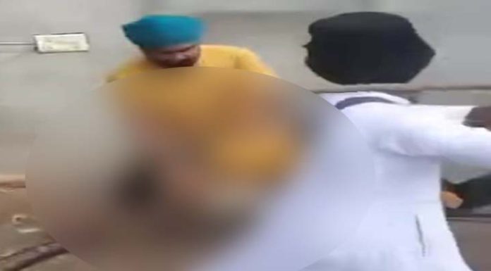 ਲੁਧਿਆਣਾ : ਧਾਰਮਿਕ ਡੇਰੇ ਦੇ ਬਾਬੇ ਨੇ ਸਾਥੀਆਂ ਨਾਲ ਮਿਲ ਕੇ ਪਾਠੀ ਨੂੰ ਬੇਰਹਿਮੀ ਨਾਲ ਕੁੱਟਿਆ, ਪੁਲਿਸ ਨੇ ਬਾਬੇ ਸਣੇ ਸਾਰੇ ਚੁੱਕੇ