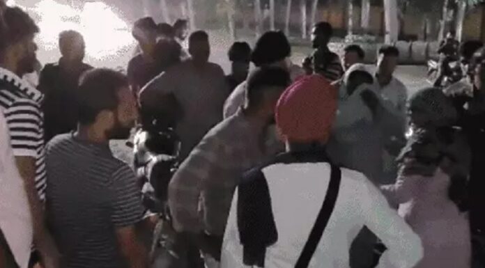 ਅੰਮ੍ਰਿਤਸਰ-ਲਾਹੌਰ ਰੋਡ ‘ਤੇ ਦਰਦਨਾਕ ਹਾਦਸਾ; ਸ਼ਰਾਬੀ ਕਾਰ ਸਵਾਰਾਂ ਨੇ ਬਾਈਕ ਸਵਾਰ ਨੂੰ ਦਰੜਿਆ, ਮੌਕੇ ‘ਤੇ ਮੌਤ