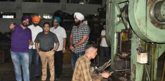 ਡਿਪਟੀ ਕਮਿਸ਼ਨਰ ਵਲੋਂ ਕਾਲਾ ਬੱਕਰਾ ਵਿਖੇ ਉਦਯੋਗਿਕ ਇਕਾਈ ਦਾ ਦੌਰਾ, ਸੁਣੀਆਂ ਮੁਸ਼ਕਿਲਾਂ