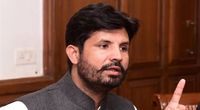 ਰਾਜਾ ਵੜਿੰਗ ਨੇ ਕੀਤਾ ਸਪੱਸ਼ਟ : ਪੰਜਾਬ ‘ਚ ਆਪ ਨਾਲ ਕੋਈ ਸਮਝੌਤਾ ਨਹੀਂ, ਆਪਣੇ ਦਮ ‘ਤੇ ਲੜਾਂਗੇ 13 ਦੀਆਂ ਲੋਕ ਸਭਾ ਸੀਟਾਂ