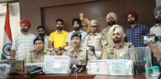 ਪੰਜਾਬ ਪੁਲਿਸ ਵੱਲੋਂ ਫ਼ਰਜ਼ੀ ਇਮੀਗ੍ਰੇਸ਼ਨ ਏਜੰਟਾਂ ਦਾ ਪਰਦਾਫਾਸ਼ : ਵਿਦੇਸ਼ ਭੇਜਣ ਦੇ ਨਾਂ ‘ਤੇ 35 ਕਰੋੜ ਠੱਗਣ ਵਾਲਾ ਗ੍ਰਿਫਤਾਰ