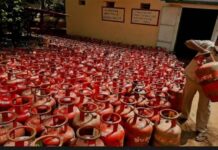 ਉੱਜਵਲਾ ਯੋਜਨਾ ਤਹਿਤ 75 ਲੱਖ ਹੋਰ ਔਰਤਾਂ ਨੂੰ ਮੁਫਤ ਮਿਲੇਗਾ LPG ਕੁਨੈਕਸ਼ਨ, ਪੜ੍ਹੋ ਪੂਰੀ ਖਬਰ