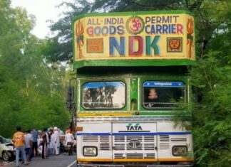 ਤਰਨਤਾਰਨ ‘ਚ ਭਿਆਨਕ ਹਾਦਸਾ, ਬੇਕਾਬੂ ਟਰੱਕ ਨੇ ਉਡਾਏ ਗੱਡੀ ਦੇ ਪਰਖੱਚੇ, ਦਰਾਣੀ-ਜਠਾਣੀ ਦੀ ਮੌ.ਤ