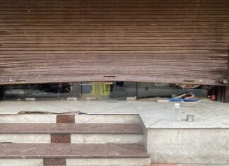 ਜਲੰਧਰ ‘ਚ ‘ਧੂਮ’ ਮੂਵੀ ਵਾਂਗ ਚੋਰੀ, SUV ਗੱਡੀ ‘ਤੇ ਆਏ ਚੋਰਾਂ ਨੇ 2 ਥਾਣਿਆਂ ਵਿਚਾਲੇ ਪੈਂਦੀਆਂ ਦੁਕਾਨਾਂ ਨੂੰ ਬਣਾਇਆ ਨਿਸ਼ਾਨਾ