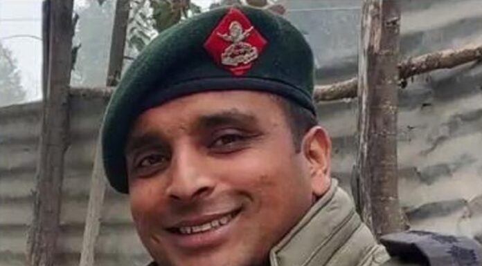 ਅੱਤਵਾਦੀਆਂ ਨਾਲ ਮੁਕਾਬਲੇ ਦੌਰਾਨ ਸ਼ਹੀਦ ਹੋਇਆ ਪੰਜਾਬ ਦਾ ਜਵਾਨ, ਮੋਹਾਲੀ ਦਾ ਰਹਿਣ ਵਾਲਾ ਸੀ ਕਰਨਲ ਮਨਪ੍ਰੀਤ ਸਿੰਘ