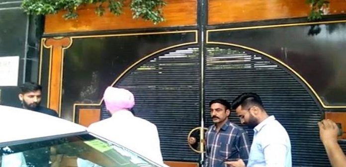ਅਹਿਮ ਖਬਰ : ਸਾਬਕਾ CM ਕੈਪਟਨ ਦੇ ਕਰੀਬੀ ਭਰਤ ਇੰਦਰ ਚਾਹਲ ਦੇ ਘਰ ਵਿਜੀਲੈਂਸ ਦੀ ਰੇਡ