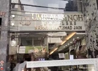 ਦਿੱਲੀ ‘ਚ ਚੋਰਾਂ ਵੱਲੋਂ ਜਿਊਲਰੀ ਸ਼ਾਪ ਦੀ ਛੱਤ ਪਾੜ ਕੇ 25 ਕਰੋੜ ਦੇ ਗਹਿਣੇ ਚੋਰੀ