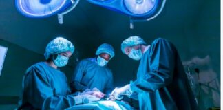 ਅੰਮ੍ਰਿਤਸਰ : ਸਰਕਾਰੀ ਹਸਪਤਾਲ ਦੇ ਡਾਕਟਰਾਂ ਦਾ ਕਮਾਲ, ਨਕਲੀ ਦਿਲ ਨਾਲ ਚਲਾ ਦਿੱਤੀ ਅਸਲੀ ਧੜਕਣ, ਸਾਢੇ 10 ਘੰਟੇ ਚੱਲਿਆ ਆਪ੍ਰੇਸ਼ਨ