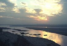 ਵੱਡੀ ਖਬਰ : 30 ਕਿਲੋਮੀਟਰ ਰਾਵੀ ਦਰਿਆ ਤੈਰ ਕੇ ਪਾਕਿਸਤਾਨ ਪੁੱਜੇ ਦੋ ਪੰਜਾਬੀ, 50 ਕਿੱਲੋ ਹੈਰੋਇਨ ਲੈ ਕੇ ਮੁੜੇ