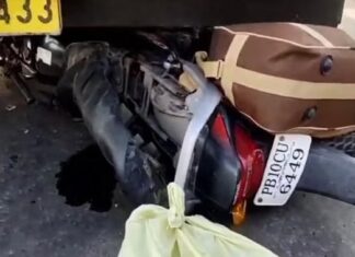 ਸੁਨਾਮ : ਧੀ ਨੂੰ ਤੀਆਂ ਦਾ ਸਾਮਾਨ ਦੇ ਕੇ ਵਾਪਸ ਪਰਤ ਰਹੇ ਪਤੀ-ਪਤਨੀ ਨੂੰ ਕੈਂਟਰ ਨੇ ਮਾਰੀ ਟੱਕਰ, ਪਤੀ ਦੀ ਮੌਤ, ਮਹਿਲਾ ਸੀਰੀਅਸ