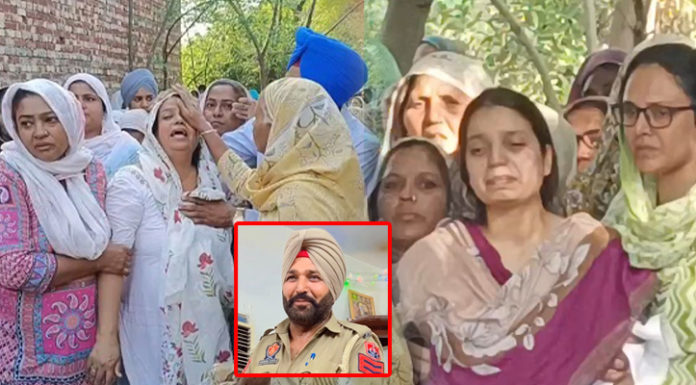 ਬਰਨਾਲਾ : ਡਿਊਟੀ ਦੌਰਾਨ ਕਤਲ ਹੋਏ ਹੌਲਦਾਰ ਦਰਸ਼ਨ ਸਿੰਘ ਦਾ ਹੋਇਆ ਅੰਤਿਮ ਸੰਸਕਾਰ; ਹਜ਼ਾਰਾਂ ਨਮ ਅੱਖਾਂ ਦਿੱਤੀ ਸ਼ਰਧਾਂਜਲੀ