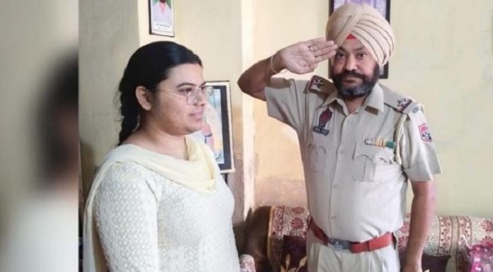 ਡੇਰਾਬੱਸੀ : ਪੰਜਾਬ ਪੁਲਿਸ ਦੇ ASI ਦੀ ਧੀ ਬਣੀ ਜੱਜ; PCS (ਜੁਡੀਸ਼ੀਅਲ) ਦੀ ਪ੍ਰੀਖਿਆ ਕੀਤੀ ਪਾਸ