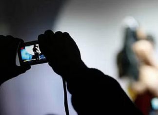 ਲੁਧਿਆਣਾ ‘ਚ ਨਾਬਾਲਿਗਾ ਦੀ ਅਸ਼ਲੀਲ ਵੀਡੀਓ ਬਣਾਉਣ ਮਗਰੋਂ ਕੀਤਾ ਬਲੈਕਮੇਲ; ਪੀੜਤਾ ਦੇ ਘਰ ਚੋਰੀ ਵੀ ਕੀਤੀ