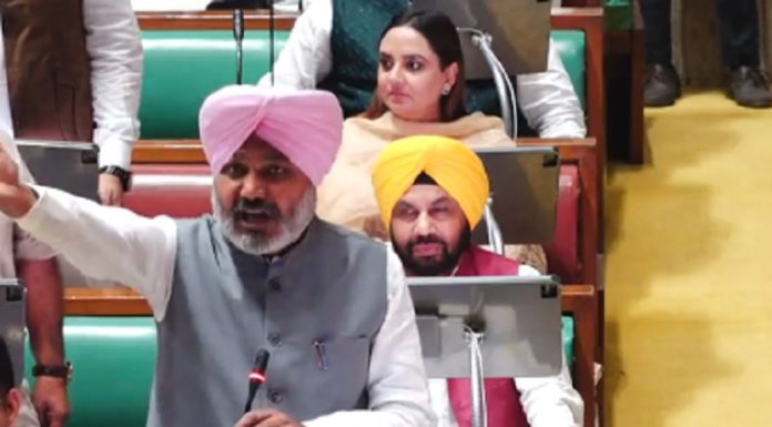 ਪੰਜਾਬ ਵਿਧਾਨ ਸਭਾ ਸੈਸ਼ਨ ਵਿਚ ਹੋਇਆ ਜ਼ਬਰਦਸਤ ਹੰਗਾਮਾ