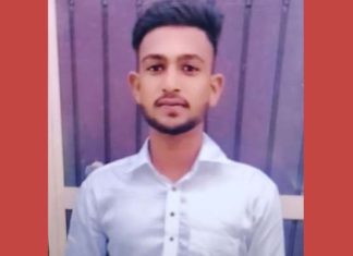 ਮੋਗਾ : ਪਲੱਸਤਰ ਲਈ ਪੈਡ ਬੰਨ੍ਹ ਰਹੇ ਮਿਸਤਰੀ ਨੂੰ ਹਾਈਟੈਂਸ਼ਨ ਤਾਰਾਂ ਨੇ ਲਪੇਟਿਆ, ਬਚਾਉਣ ਆਇਆ ਮਾਲਕ ਦਾ ਮੁੰਡਾ ਵੀ ਚਿੰਬੜਿਆ