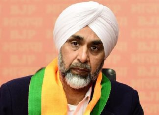 ਮਨਪ੍ਰੀਤ ਬਾਦਲ ਵਿਜੀਲੈਂਸ ਦੀ ਗ੍ਰਿਫ਼ਤ ਤੋਂ 8 ਦਿਨਾਂ ਬਾਅਦ ਵੀ ਬਾਹਰ, ਭਾਲ ਲਈ ਛਾਪੇਮਾਰੀ ਜਾਰੀ