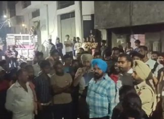 ਲੁਧਿਆਣਾ ‘ਚ ਨਸ਼ਾ ਤਸਕਰ ਔਰਤ ਖਿਲਾਫ਼ ਕਾਰਵਾਈ ਨਾ ਹੋਣ ‘ਤੇ ਭੜਕੇ ਲੋਕ; ਘੇਰਿਆ ਥਾਣਾ