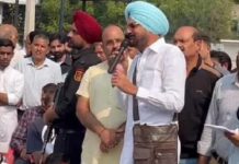 ਗੁੱਸੇ ‘ਚ ਸਿੱਧੂੂ ਮੂਸੇਵਾਲਾ ਦੇ ਪਿਤਾ,-ਕਿਹਾ ਕਤਲ ਦਾ ਬਦਲਾ ਕਤਲ ਨਾਲ ਲੈਣਾ ਹੋਵੇਗਾ