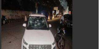 ਜਲੰਧਰ : ਬਾਈਕ ਤੇ ਕਾਰ ਵਿਚਾਲੇ ਮਾਮੂਲੀ ਟੱਕਰ ਮਗਰੋਂ ਨੌਜਵਾਨਾਂ ਨੇ ਗੱਡੀ ਚਾਲਕ ਕੁੱਟਿਆ; ਫਿਰ ਬੋਨਟ ’ਤੇ ਚੜ੍ਹ ਕੇ ਭੰਨੇ ਸ਼ੀਸ਼ੇ