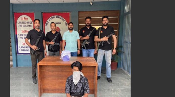 ਬ੍ਰੇਕਿੰਗ : ਬੰਬੀਹਾ ਗੈਂਗ ਦਾ ਮੁੱਖ ਸਰਗਣਾ ਗਗਨ ਢਿੱਲੋਂ ਹਥਿਆਰਾਂ ਸਮੇਤ ਗ੍ਰਿਫ਼ਤਾਰ; ਕਈ ਪੰਜਾਬੀ ਗਾਇਕਾਂ ਨੂੰ ਕਰਨਾ ਸੀ ਟਾਰਗੈੱਟ