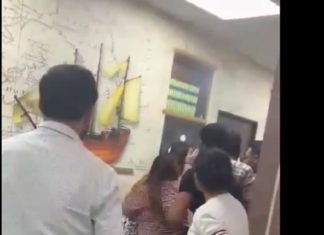 ਜਲੰਧਰ : ਕੰਮ ਛੱਡ ਕੇ ਗਈ ਲੜਕੀ ਵਲੋਂ ਆਪਣਾ ਵੀਜ਼ਾ ਦਫਤਰ ਖੋਲ੍ਹਣ ‘ਤੇ ਪੁਰਾਣੇ ਮਾਲਕ ਨੇ ਕਰਵਾਈ ਕੁੱਟਮਾਰ; ਹੋਇਆ ਹੰਗਾਮਾ