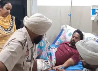 ਬਟਾਲਾ : ਲੁਟੇਰਿਆਂ ਨੇ ਹਸਪਤਾਲ ‘ਚ ਵੜ ਕੇ ਮਰੀਜ਼ਾਂ ਸਾਹਮਣੇ ਡਾਕਟਰ ਨੂੰ ਮਾਰੀ ਗੋਲ਼ੀ, ਜਾਂਦੇ ਹੋਏ ਡਾਕਟਰ ਦਾ ਪਿਸਤੌਲ ਵੀ ਲੈ ਗਏ