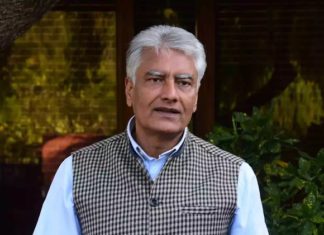 ਮਹਾਡਿਬੇਟ : ਸਖਤ ਸੁਰੱਖਿਆ ਪ੍ਰਬੰਧਾਂ ‘ਤੇ ਜਾਖੜ ਨੂੰ ਇਤਰਾਜ਼, ਕਿਹਾ- ਆਖਿਰ ਕਿਸਨੂੰ ਰੋਕਣਾ ਚਾਹੁੰਦੀ ਹੈ ਸਰਕਾਰ