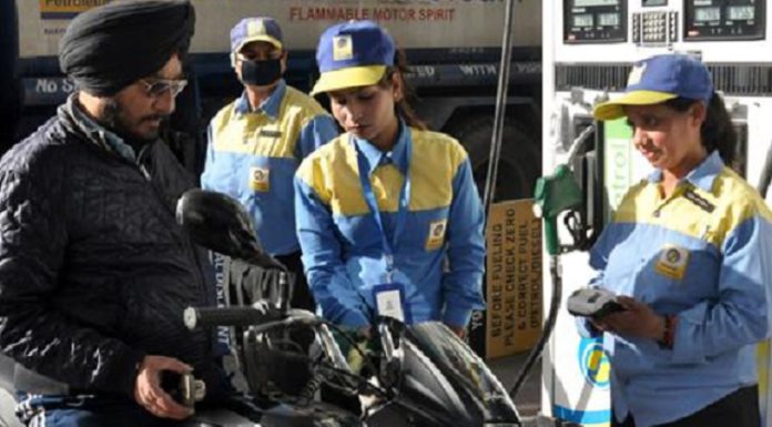ਰਾਹਤ : ਪੰਜਾਬ ‘ਚ ਪੈਟਰੋਲ ਹੋਇਆ ਸਸਤਾ, ਜਾਣੋ ਕੀਮਤ