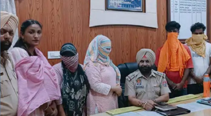 ਕਪੂਰਥਲਾ : ਬਜ਼ੁਰਗਾਂ ਨੂੰ ਹਨੀਟ੍ਰੈਪ ‘ਚ ਫਸਾਉਣ ਵਾਲੀਆਂ 2 ਔਰਤਾਂ ਸਮੇਤ 4 ਗ੍ਰਿਫਤਾਰ, ਇੰਝ ਬਣਾਉਂਦੇ ਸਨ ਸ਼ਿਕਾਰ