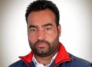 CM ਦੀ ਡਿਬੇਟ ਤੋਂ ਪਹਿਲਾਂ ਪੁਲਿਸ ਦਾ ਐਕਸ਼ਨ : ਵਿਰੋਧ ਦਾ ਐਲਾਨ ਕਰਨ ਵਾਲਾ ਲੱਖਾ ਸਿਧਾਣਾ ਬਠਿੰਡਾ ‘ਚ ਨਜ਼ਰਬੰਦ, ਘਰ ਦੇ ਬਾਹਰ ਲੱਗੀ PCR