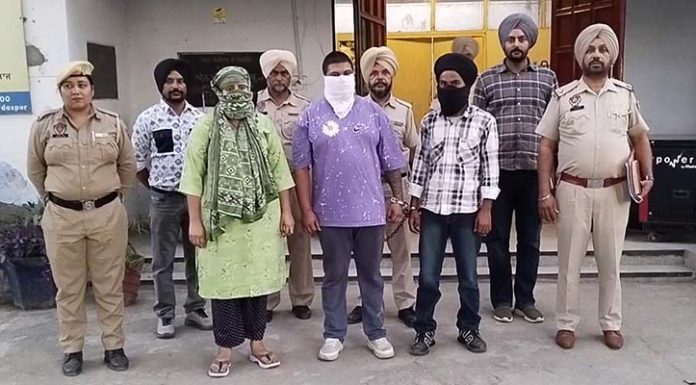 ਆਖਰ ਬੰਟੀ ਔਰ ਬਬਲੀ ਦੀ ਜੋੜੀ ਆ ਹੀ ਗਈ ਪੁਲਿਸ ਅੜਿੱਕੇ, ਫਿਜੀਓਥਰੈਪੀ ਦੇ ਬਹਾਨੇ ਘਰਾਂ ਨੂੰ ਲੁੱਟਦੇ ਸੀ ਪਤੀ ਪਤਨੀ