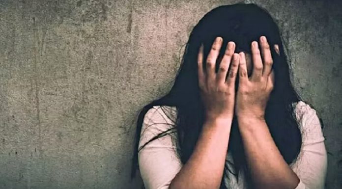 ਅੰਮ੍ਰਿਤਸਰ : ਨਾਲ ਨਾ ਗਈ ਤਾਂ ਕੁਝ ਕਰ ਲਵਾਂਗਾ, ਹੋਟਲ ‘ਚ ਲਿਜਾ ਕੇ ਨੌਜਵਾਨ ਨੇ ਨਾਬਾਲਗਾ ਨਾਲ ਕੀਤਾ ਚਾਰ ਵਾਰ ਜਬਰ ਜਨਾਹ