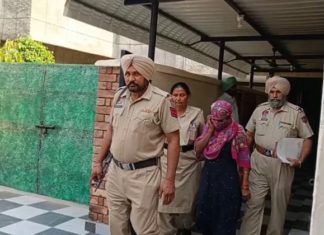 ਬ੍ਰੇਕਿੰਗ : ਤਰਨਤਾਰਨ ‘ਚ ਗੁਟਕਾ ਸਾਹਿਬ ਦੀ ਬੇਅਦਬੀ ਕਰਨ ਵਾਲੀ ਮਹਿਲਾ ਗ੍ਰਿਫਤਾਰ