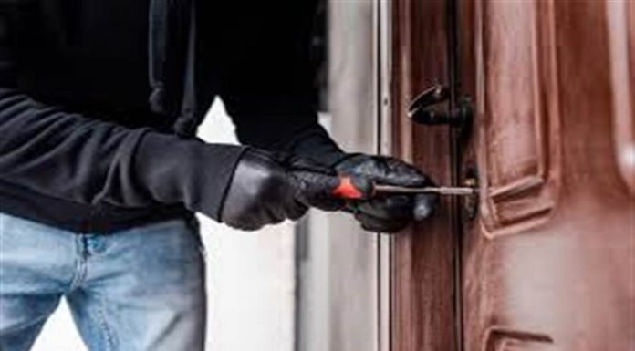 ਲੁਧਿਆਣਾ ‘ਚ ਰੈਸਟੋਰੈਂਟ ਮਾਲਿਕ ਦੇ ਘਰ 9 ਲੱਖ ਰੁਪਏ ਦੀ ਨਕਦੀ ਤੇ ਗਹਿਣੇ ਚੋਰੀ