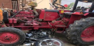 ਬਟਾਲਾ : ਓਵਰਸਪੀਡ ਟਰੈਕਟਰ ਬਾਈਕ ਨੂੰ ਟੱਕਰ ਮਾਰ ਕੇ ਘਰ ‘ਚ ਵੜਿਆ; 3 ਬੱਚਿਆਂ ਨੂੰ ਲਿਆ ਲਪੇਟ ‘ਚ, ਹਾਲਤ ਨਾਜ਼ੁਕ