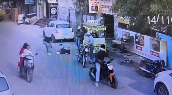 ਟੈਟੂ ਬਣਵਾਉਣ ਜਾ ਰਹੇ ਨੌਜਵਾਨ ‘ਤੇ ਤੇਜ਼ਧਾਰ ਹ.ਥਿਆਰਾਂ ਨਾਲ ਜਾ.ਨਲੇਵਾ ਹ.ਮਲਾ, ਹਾਲਾਤ ਗੰਭੀਰ