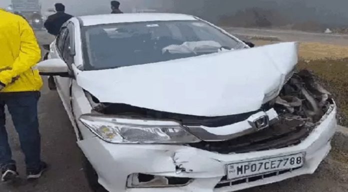 ਖੰਨਾ ‘ਚ ਧੁੰਦ ਦਾ ਕਹਿਰ : ਸਕੂਲੀ ਬੱਚਿਆਂ ਨੂੰ ਲੈ ਕੇ ਜਾ ਰਹੀ ਬੱਸ ਸਮੇਤ 30 ਵਾਹਨਾਂ ਦੀ ਹੋਈ ਜ਼ਬਰਦਸਤ ਟੱਕਰ