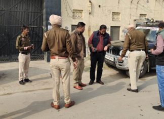 ਫਿਰੋਜ਼ਪੁਰ ’ਚ ਸਕਾਰਪੀਓ ’ਤੇ ਆਏ ਬਦਮਾਸ਼ਾਂ ਨੇ ਫਾਈਨਾਂਸਰ ਨੂੰ ਮਾਰੀਆਂ ਗੋ.ਲੀਆਂ; ਗੰਭੀਰ ਜ਼ਖਮੀ