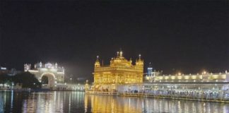 ਬੰਦੀ ਛੋੜ ਦਿਵਸ ਮੌਕੇ ਸੱਚਖੰਡ ਸ੍ਰੀ ਹਰਿਮੰਦਰ ਸਾਹਿਬ ‘ਚ ਲੱਖਾਂ ਦੀ ਗਿਣਤੀ ‘ਚ ਸੰਗਤ ਹੋਈ ਨਤਮਸਤਕ