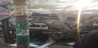 ਲੁਧਿਆਣਾ : ਨਸ਼ੇ ‘ਚ ਟੁੰਨ ਚਾਲਕ ਨੇ ਬੇਕਾਬੂ ਕੈਂਟਰ ਖੰਭੇ ‘ਚ ਮਾਰਿਆ, ਤਾਰਾਂ ਟੁੱਟਣ ਨਾਲ ਇਲਾਕੇ ਦੀ ਬੱਤੀ ਗੁੱਲ