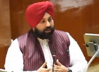 ਸਿੱਖਿਆ ਮੰਤਰੀ ਦਾ ਵੱਡਾ ਬਿਆਨ : ਅਗਲੇ ਸਾਲ ਦੀ 31 ਮਾਰਚ ਤਕ ਕੋਈ ਵੀ ਸਕੂਲ ਸਿੰਗਲ ਟੀਚਰ ਨਹੀਂ ਰਹੇਗਾ