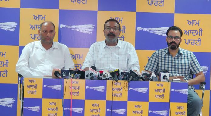 ਪੰਜਾਬ ਨੂੰ ਕੇਂਦਰੀ ਗ੍ਰਾਂਟ ‘ਚ 61 ਫੀਸਦੀ ਦੀ ਕਟੌਤੀ : ਆਮ ਆਦਮੀ ਪਾਰਟੀ ਨੇ ਭਾਜਪਾ ‘ਤੇ ਕੀਤਾ ਹਮਲਾ