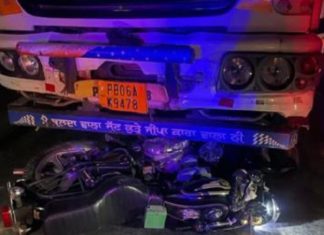 ਹੁਸ਼ਿਆਰਪੁਰ : ਟਾਂਡਾ ਨੇੜੇ ਬੁਲੇਟ ਸਵਾਰ ਦੋ ਦੋਸਤਾਂ ਦੀ ਟਰੱਕ ਨਾਲ ਸਿੱਧੀ ਟੱਕਰ, ਇਕ ਥਾਈਂ ਮੁੱਕਿਆ, ਦੂਜੇ ਨੇ ਹਸਪਤਾਲ ਜਾ ਕੇ ਤੋੜਿਆ ਦਮ