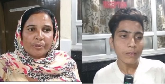 ਫਿਰੋਜ਼ਪੁਰ : ਪਰਾਲੀ ਨੂੰ ਲਾਈ ਅੱਗ ‘ਚ ਝੁਲਸੇ ਮਾਂ-ਪੁੱਤ, ਕੰਮ ਤੋਂ ਆਉਂਦਿਆਂ ਅੱਖਾਂ ‘ਚ ਧੂੰਆਂ ਪੈਣ ਨਾਲ ਬਾਈਕ ਸਣੇ ਖੇਤ ‘ਚ ਡਿਗੇ’