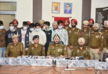 MP ਤੋਂ ਪੰਜਾਬ ਲਿਆ ਕੇ ਹਥਿਆਰ ਸਪਲਾਈ ਕਰਨ ਵਾਲਾ ਸਾਥੀਆਂ ਸਣੇ ਕਾਬੂ, ਗੈਂਗਸਟਰ ਭਗਵਾਨਪੁਰੀਆ ਦੇ ਇਸ਼ਾਰੇ ‘ਤੇ ਕਰਦਾ ਸੀ ਕੰਮ