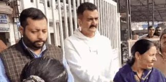 ਪੰਜਾਬ ‘ਚ ਛੋਲਿਆਂ ਦੀ ਦਾਲ ਵਿਕ ਰਹੀ 60 ਰੁਪਏ ਕਿੱਲੋ, ਜਲੰਧਰ ‘ਚ ਅੱਜ ਤੋਂ ਹੋਈ ਸ਼ੁਰੂਆਤ, ਲੋਕ ਅਧਾਰ ਕਾਰਡ ਲੈ ਕੇ ਪਹੁੰਚੇ