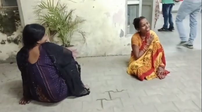 ਲੁਧਿਆਣਾ : ਦੀਵਾਲੀ ਦੀਆਂ ਲੜੀਆਂ ਲਾ ਰਹੀ 3 ਬੱਚਿਆਂ ਦੀ ਮਾਂ ਦੀ ਕਰੰਟ ਲੱਗਣ ਨਾਲ ਮੌਤ, ਪਰਿਵਾਰ ਦਾ ਰੋ-ਰੋ ਬੁਰਾ ਹਾਲ