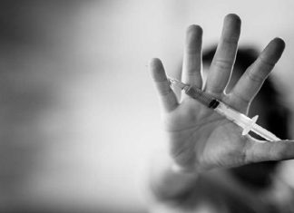 ਨੌਜਵਾਨ ਦੇ ਬਦਮਾਸ਼ਾਂ ਨੇ ਜ਼ਬਰਦਸਤੀ ਲਾਇਆ ਨਸ਼ੇ ਵਾਲਾ ਟੀਕਾ, ਤੜਫ-ਤੜਫ ਕੇ ਨਿਕਲੀ ਦੀ ਜਾ.ਨ